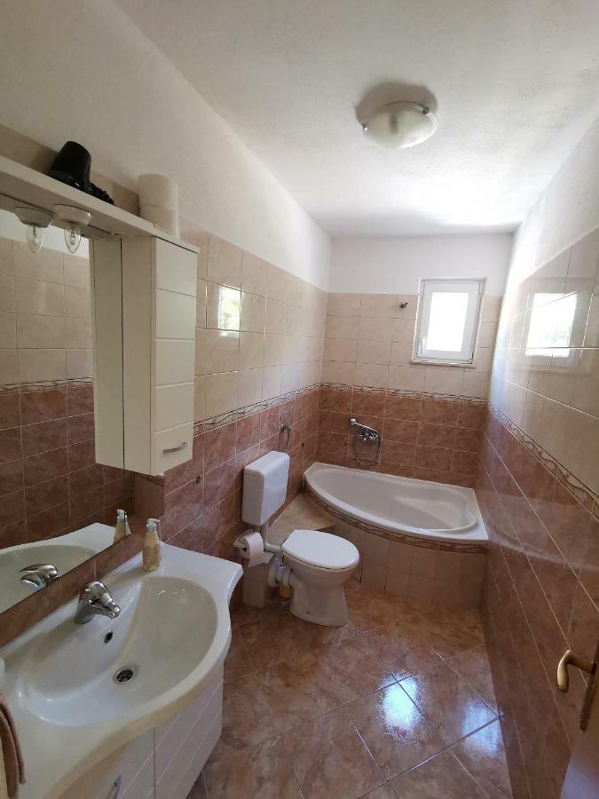 Apartments Moso Tucepi Ngoại thất bức ảnh